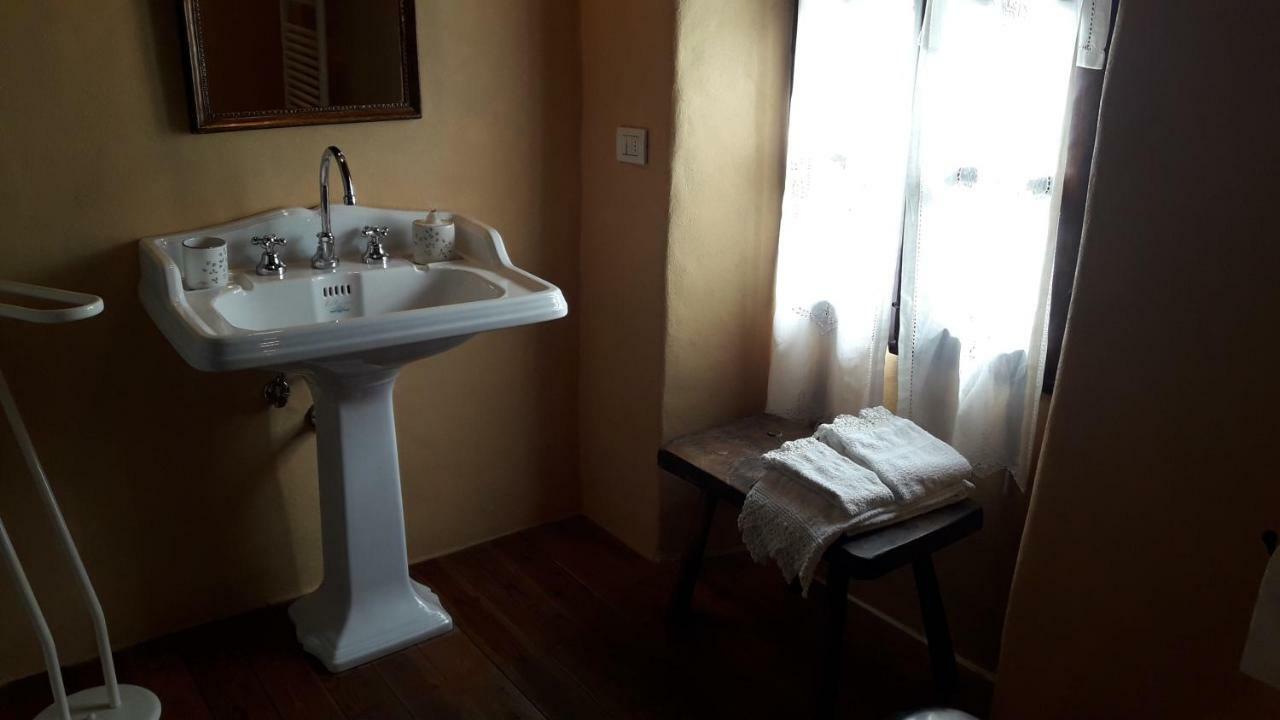 Ca' D'Alfieri Villa บาร์ดิ ภายนอก รูปภาพ